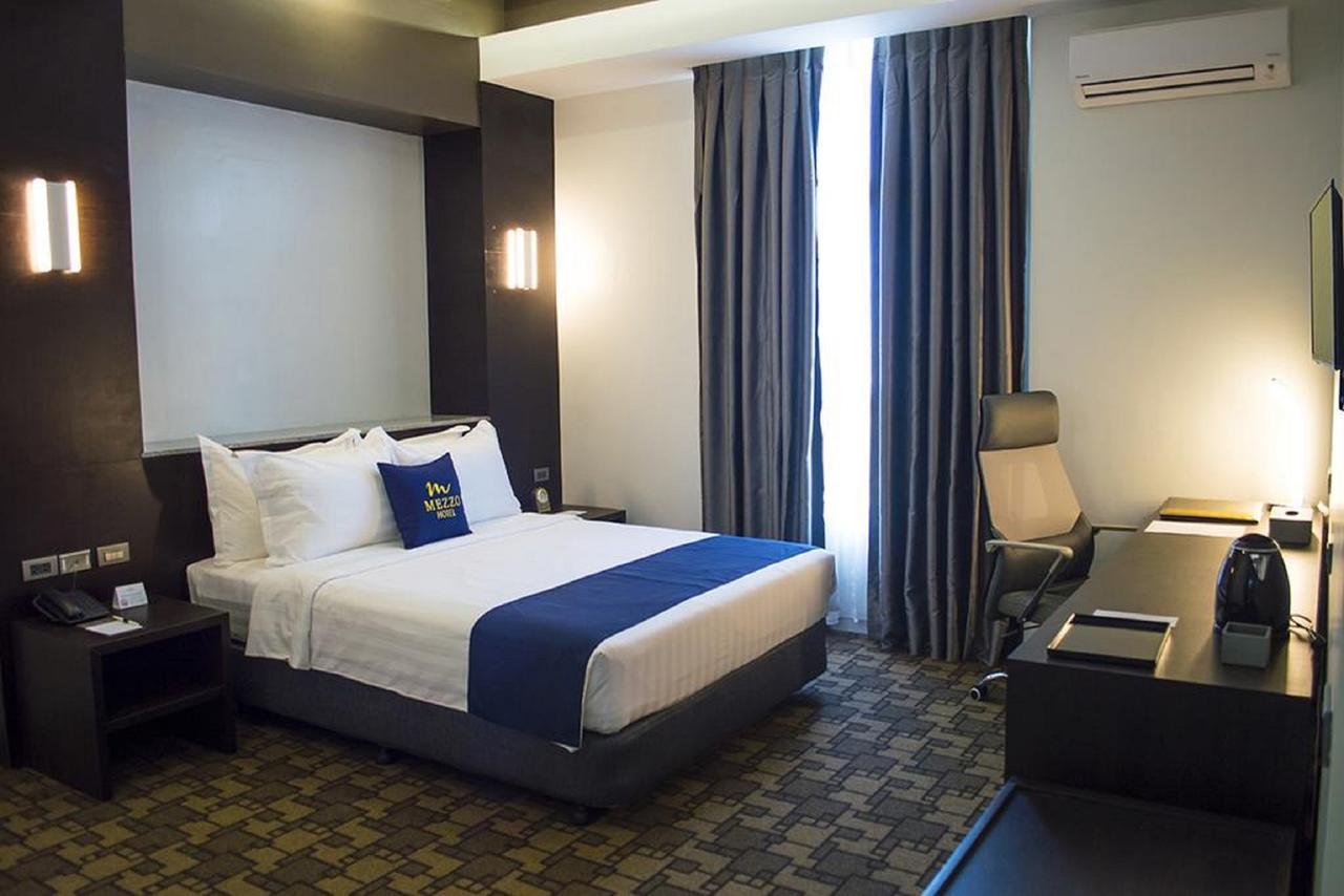 Mezzo Hotel Cebu Extérieur photo